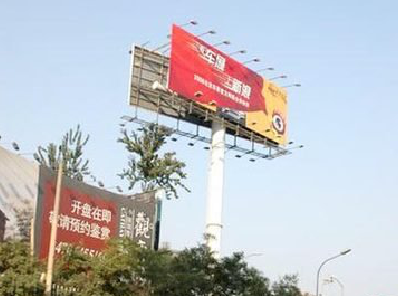 易门户外广告怎么做才能让人一眼记住？